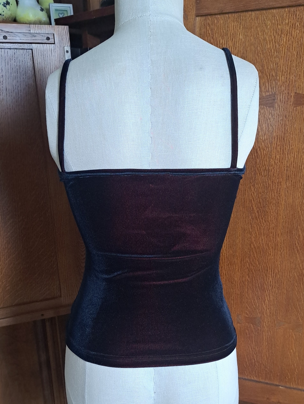 Express World Brand Velvet Cami Top Small Black Burgundy Y2K - Picture 3 of 9